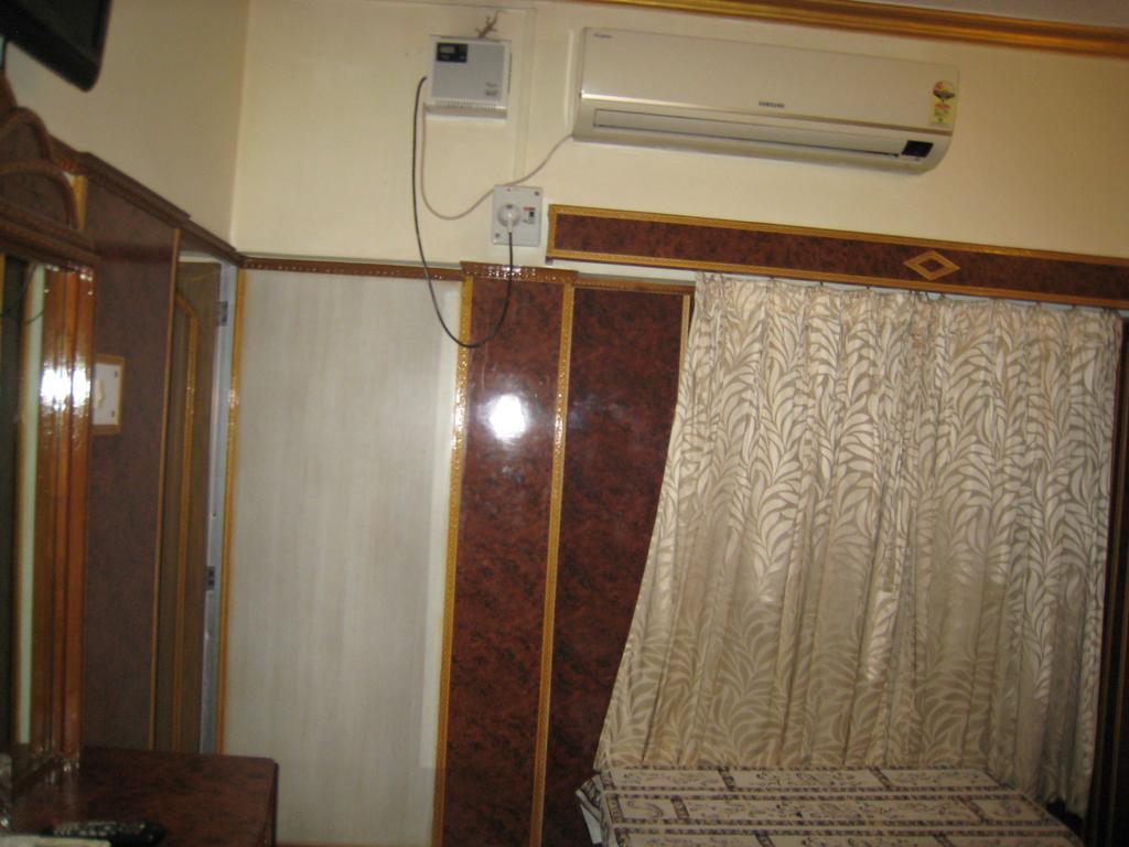 Kedareswar B&B Varanasi Room photo